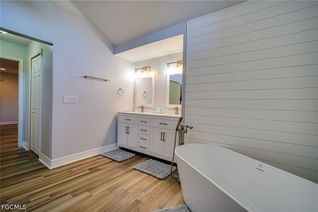 8831 Banyan Cove CIR, Fort Myers, FL 33919