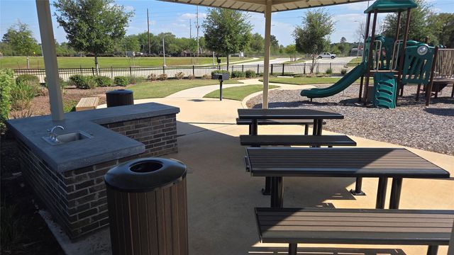 11906 Amber Oak Way 4, Tomball, TX 77375