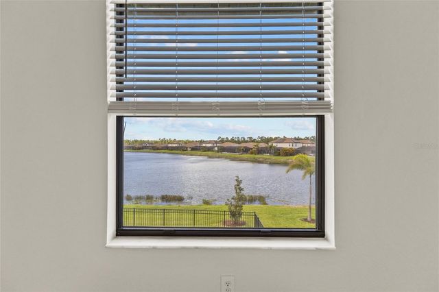 6542 CLAIRBORNE LANE, Bradenton, FL 34211