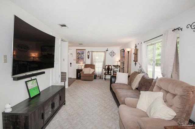11230 Bobcat Trl, Milton, FL 32583