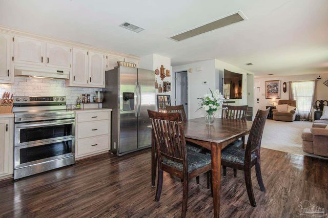 11230 Bobcat Trl, Milton, FL 32583