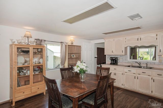 11230 Bobcat Trl, Milton, FL 32583