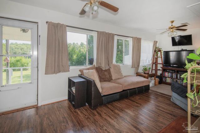 11230 Bobcat Trl, Milton, FL 32583