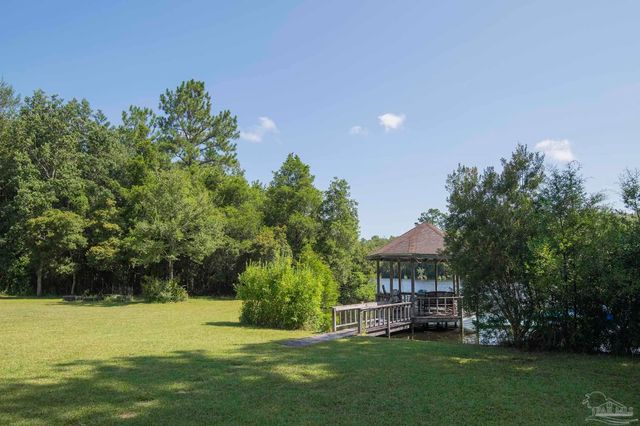 11230 Bobcat Trl, Milton, FL 32583