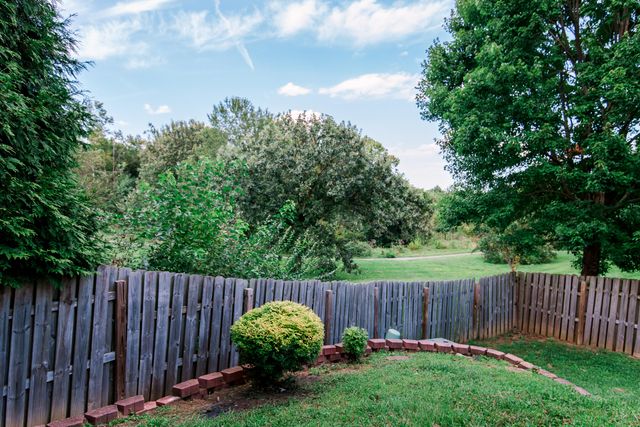 1273 Litchfield Lane, Lexington, KY 40513