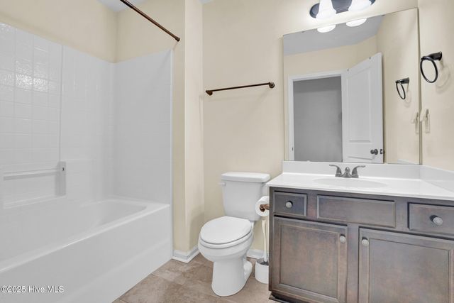 828 Emerald Park Drive, Winterville, NC 28590