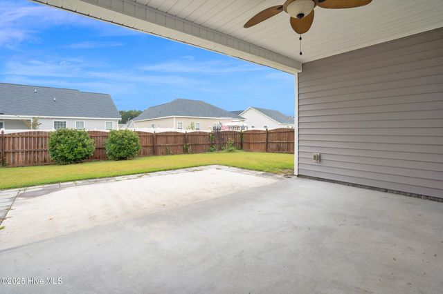 828 Emerald Park Drive, Winterville, NC 28590