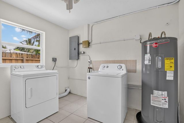 2250 NE 4TH Court, Boca Raton, FL 33431