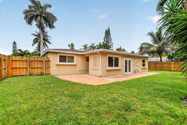 2250 NE 4TH Court, Boca Raton, FL 33431