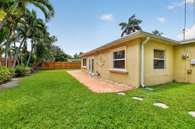 2250 NE 4TH Court, Boca Raton, FL 33431