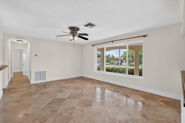 2250 NE 4TH Court, Boca Raton, FL 33431