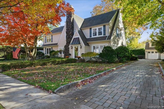 136 Locust Street, Garden City, NY 11530