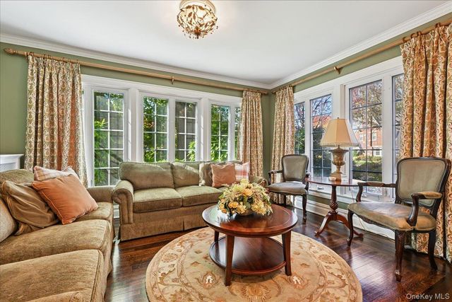 136 Locust Street, Garden City, NY 11530