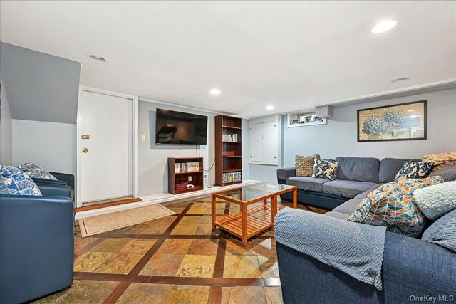 136 Locust Street, Garden City, NY 11530