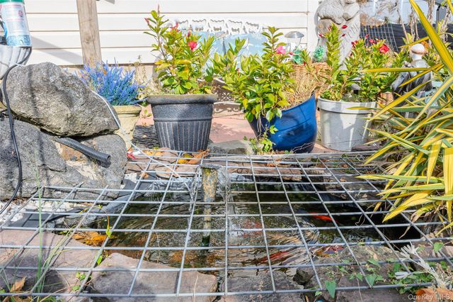 1 Elm Road E, Mastic Beach, NY 11951