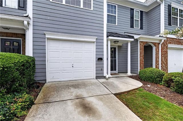 6647 Splashwater Drive, Flowery Branch, GA 30542