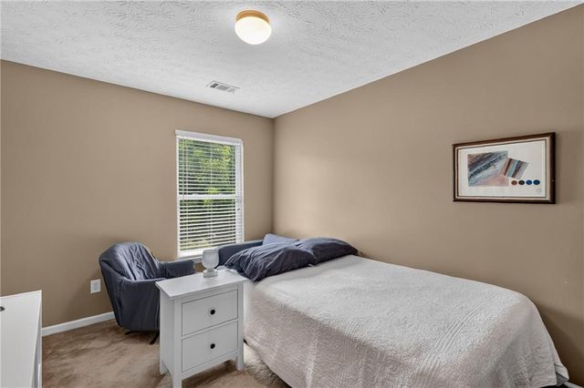 6647 Splashwater Drive, Flowery Branch, GA 30542