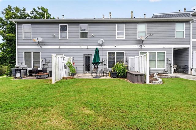 6647 Splashwater Drive, Flowery Branch, GA 30542