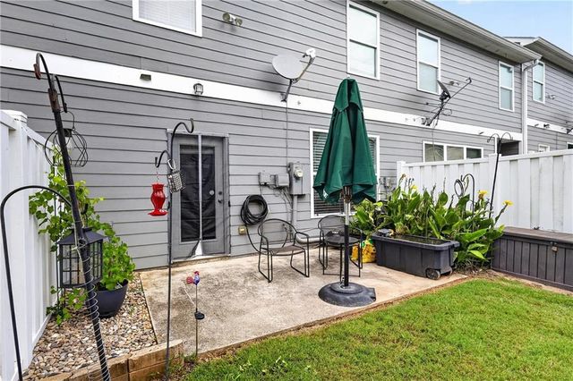 6647 Splashwater Drive, Flowery Branch, GA 30542