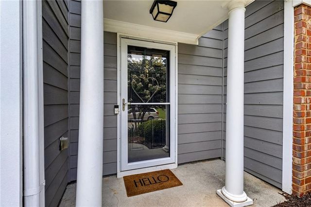 6647 Splashwater Drive, Flowery Branch, GA 30542