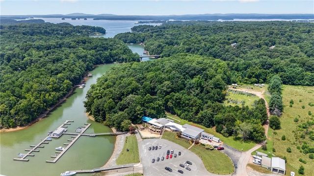 6647 Splashwater Drive, Flowery Branch, GA 30542