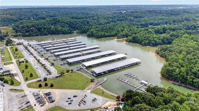 6647 Splashwater Drive, Flowery Branch, GA 30542