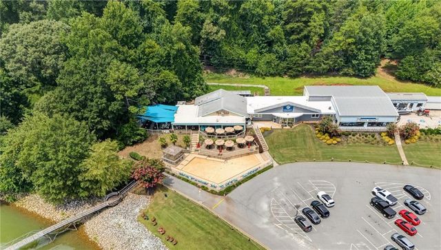6647 Splashwater Drive, Flowery Branch, GA 30542