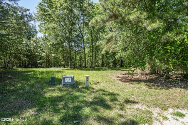 195 Long Leaf Drive, Wallace, NC 28466
