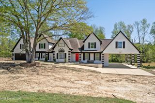 920 Red Banks Rd N, Byhalia, MS 38611