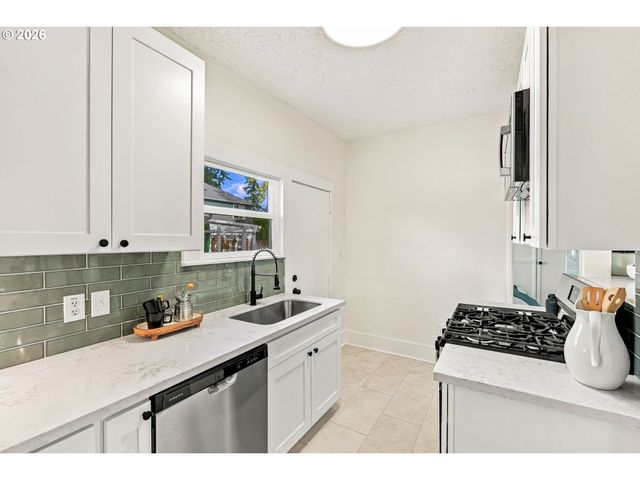 6320 Se 52ND Ave, Portland, OR 97206