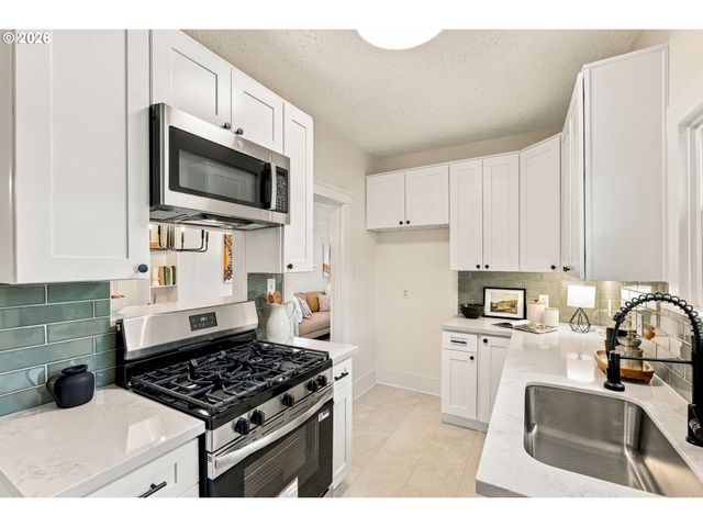 6320 Se 52ND Ave, Portland, OR 97206