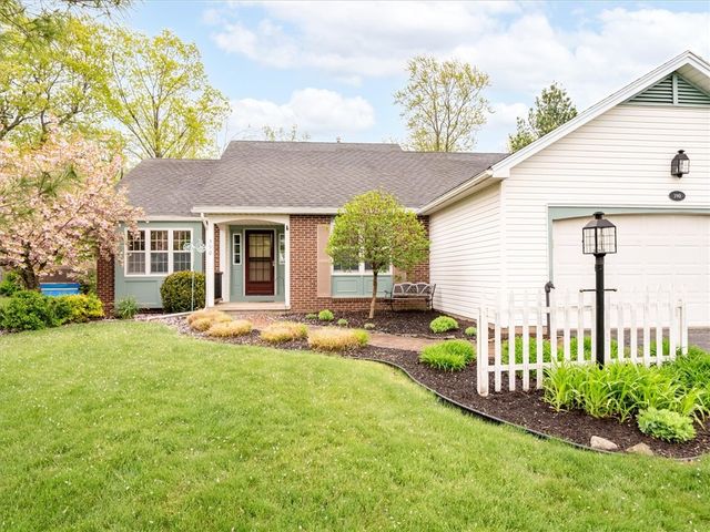 390 Red Apple Lane, Greece, NY 14612