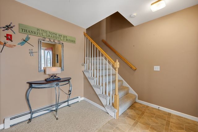 31 Glen Echo Shore Rd, Charlton, MA 01507