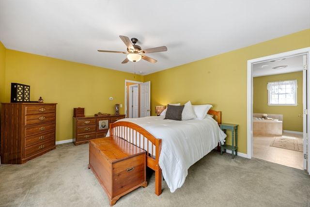 31 Glen Echo Shore Rd, Charlton, MA 01507