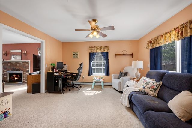 31 Glen Echo Shore Rd, Charlton, MA 01507