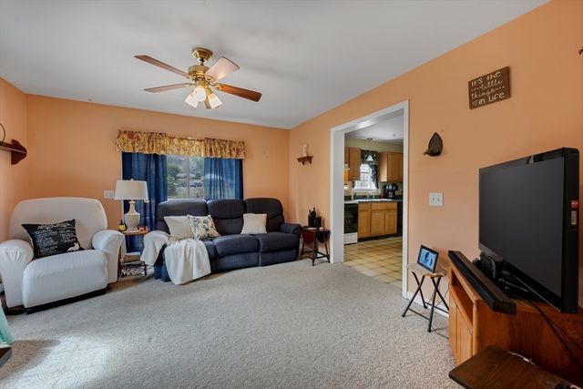 31 Glen Echo Shore Rd, Charlton, MA 01507