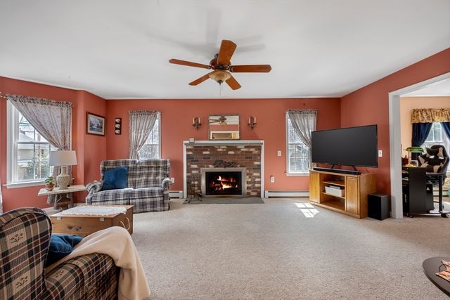 31 Glen Echo Shore Rd, Charlton, MA 01507