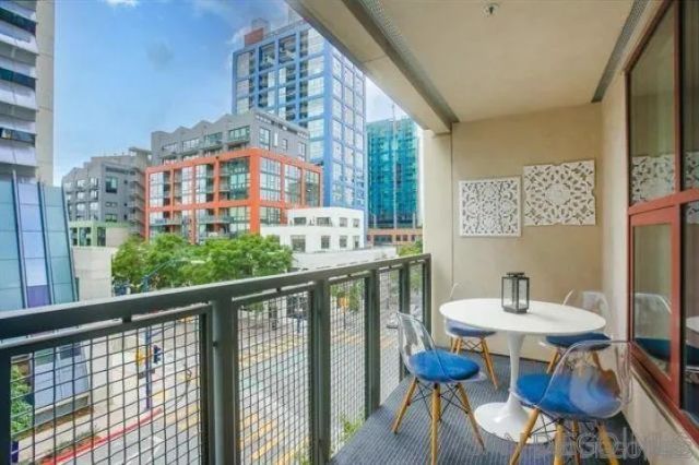 1150 J St 418, San Diego, CA 92101