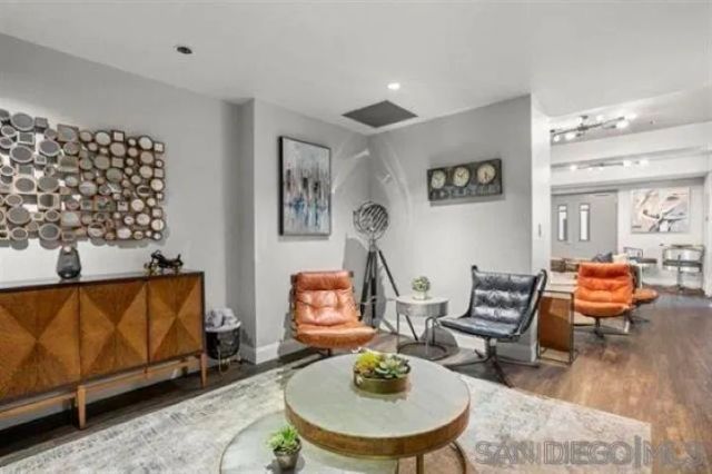 1150 J St 418, San Diego, CA 92101
