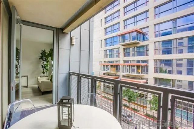 1150 J St 418, San Diego, CA 92101