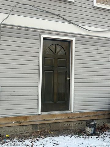 21130 Seminole Street, Southfield, MI 48033