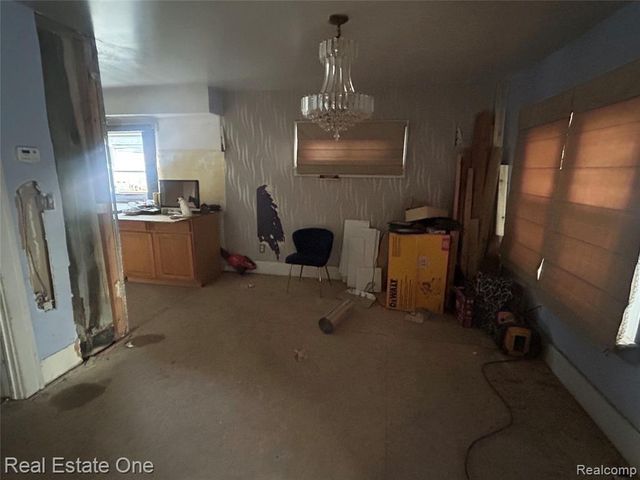 21130 Seminole Street, Southfield, MI 48033