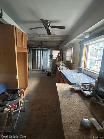 21130 Seminole Street, Southfield, MI 48033