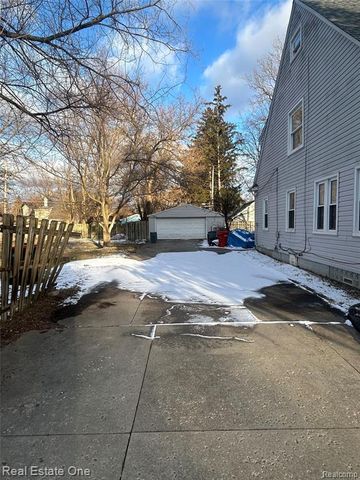 21130 Seminole Street, Southfield, MI 48033