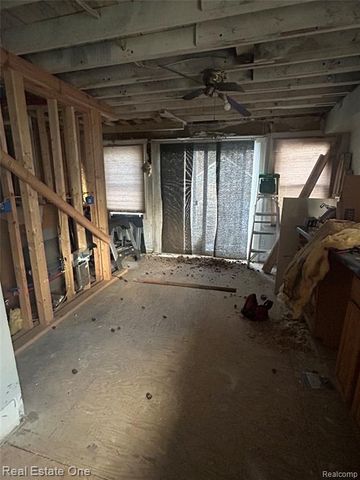 21130 Seminole Street, Southfield, MI 48033