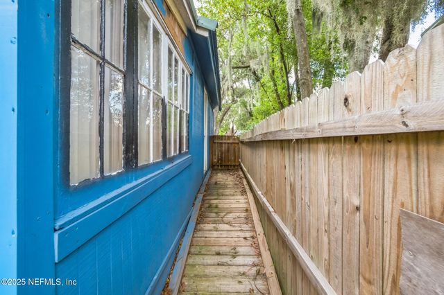 429 CRESTWOOD Street, Jacksonville, FL 32208