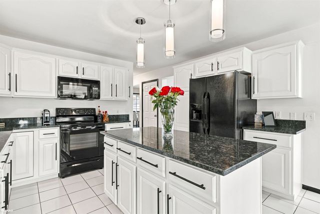 47042 Willingham Way, Shelby Twp, MI 48315