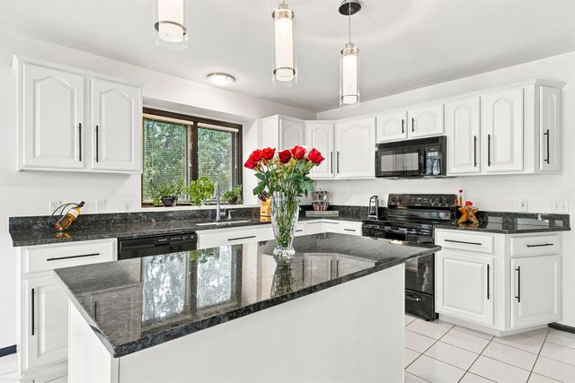 47042 Willingham Way, Shelby Twp, MI 48315
