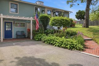30 Crocker Rd, Falmouth, MA 02536