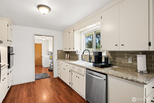 8720 20th Street E, Edgewood, WA 98371